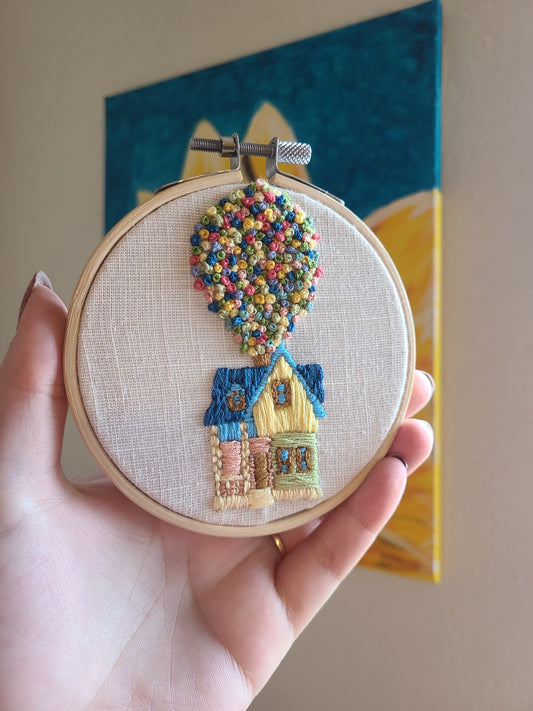 Up House Balloon Embroidered Hoop 4 inch