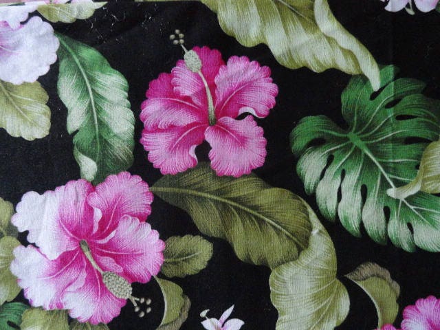 Hawaiian Floral Steering Wheel Cover - Harlow's Store and Garden Gifts