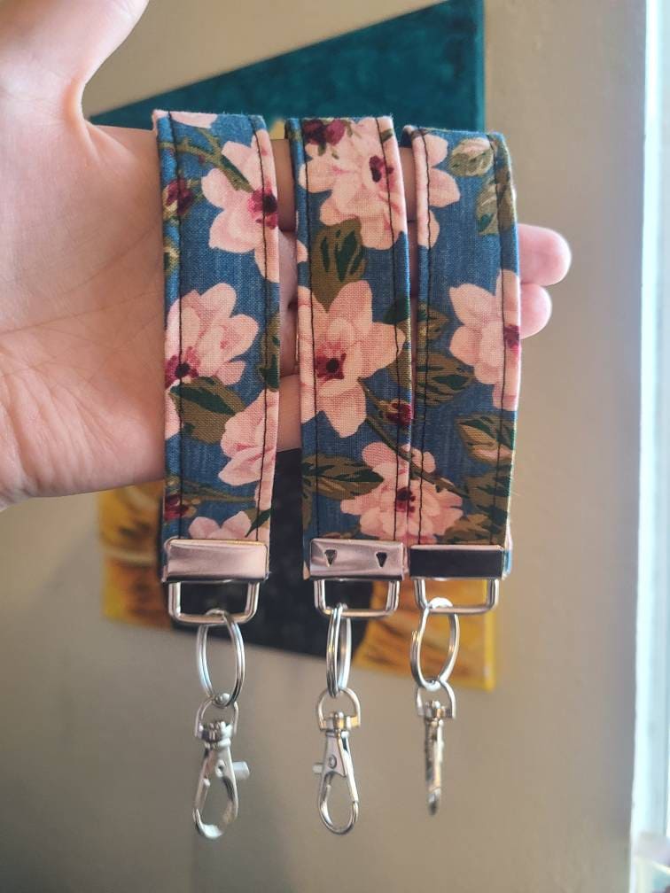 Floral Wristlet Keychain, Handmade - Harlow's Store and Garden Gifts